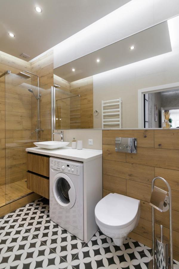 Royal Vip Apartment On Pidmurna 24 Leopoli Esterno foto